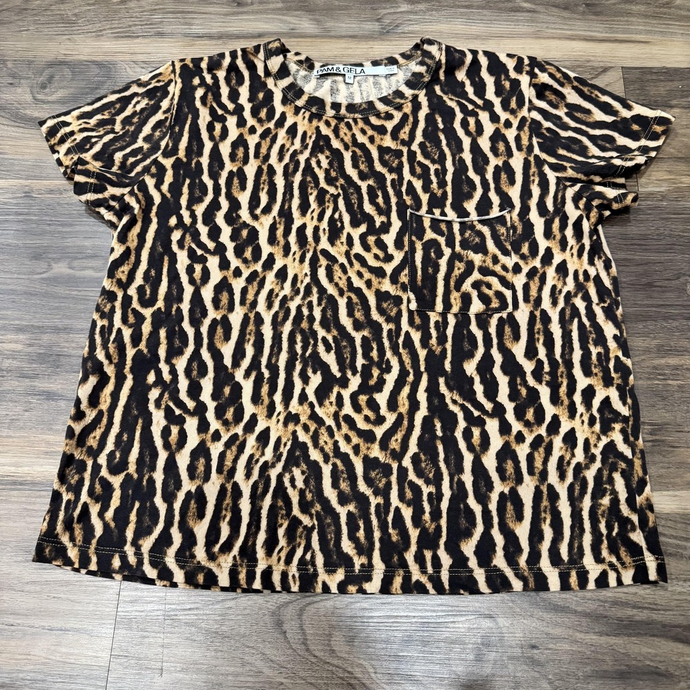 PAM & GELA Shirt Women's Medium Brown Leopard Animal Print Pocket Crew Tee Top